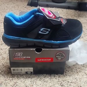BNWT Women's Composite toe Skechers size 9